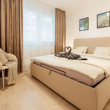 Flystay Balcony Retreat * ברטיסלאבה