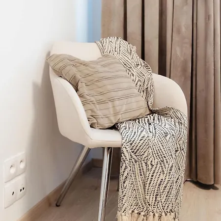 דירה Flystay Balcony Retreat